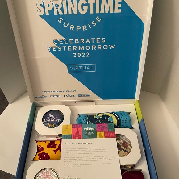 NEW in box Virtual runDisney 2022 Springtime Surprise Medals & Shirts - Picture 9 of 10